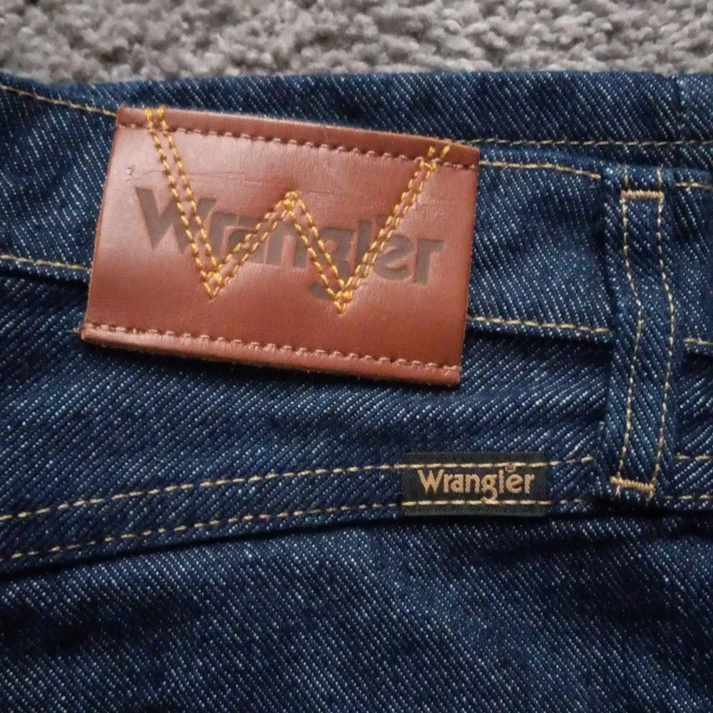 Wrangler Jeans - Picture 4 of 6